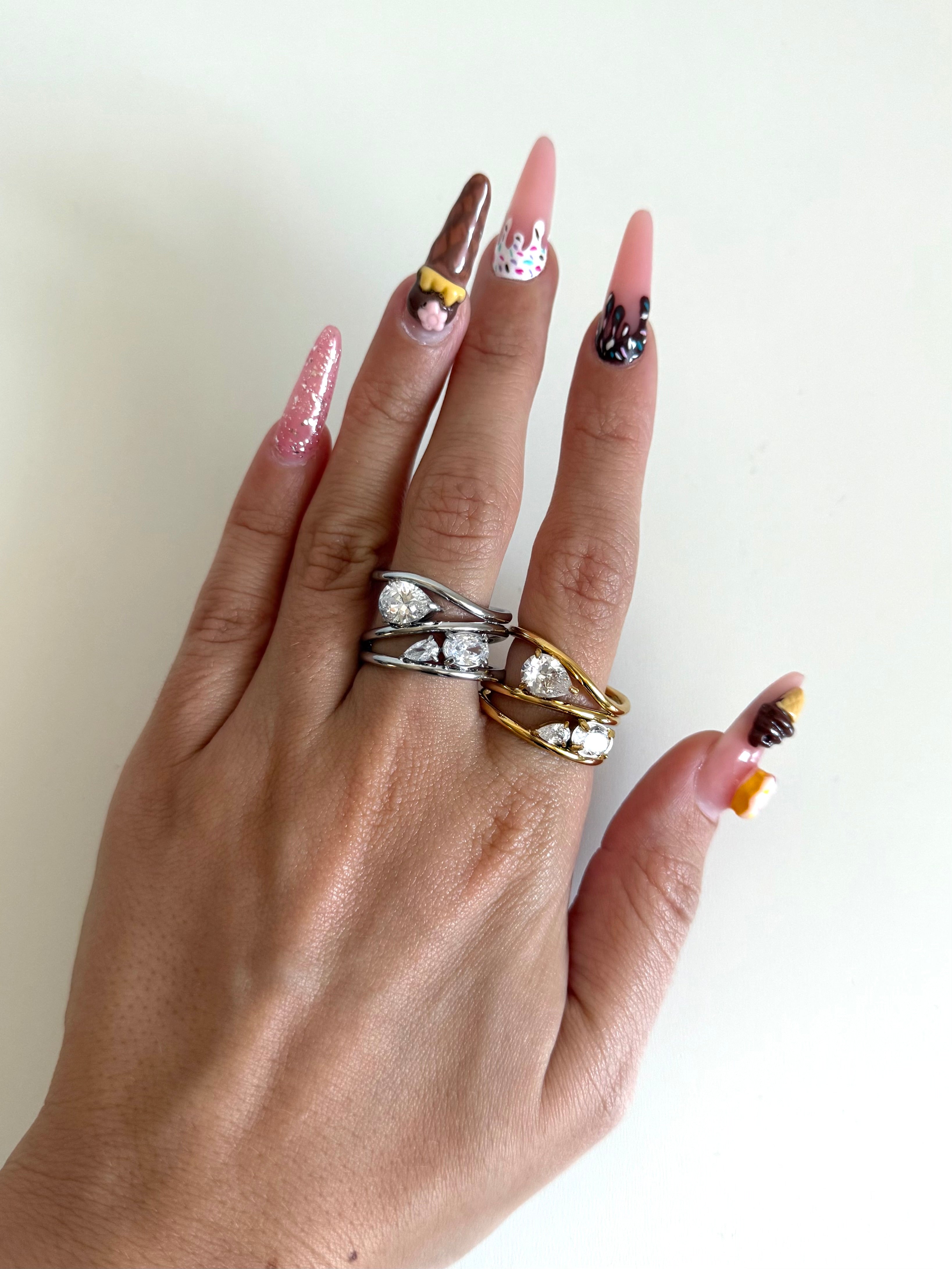 Anello Madame