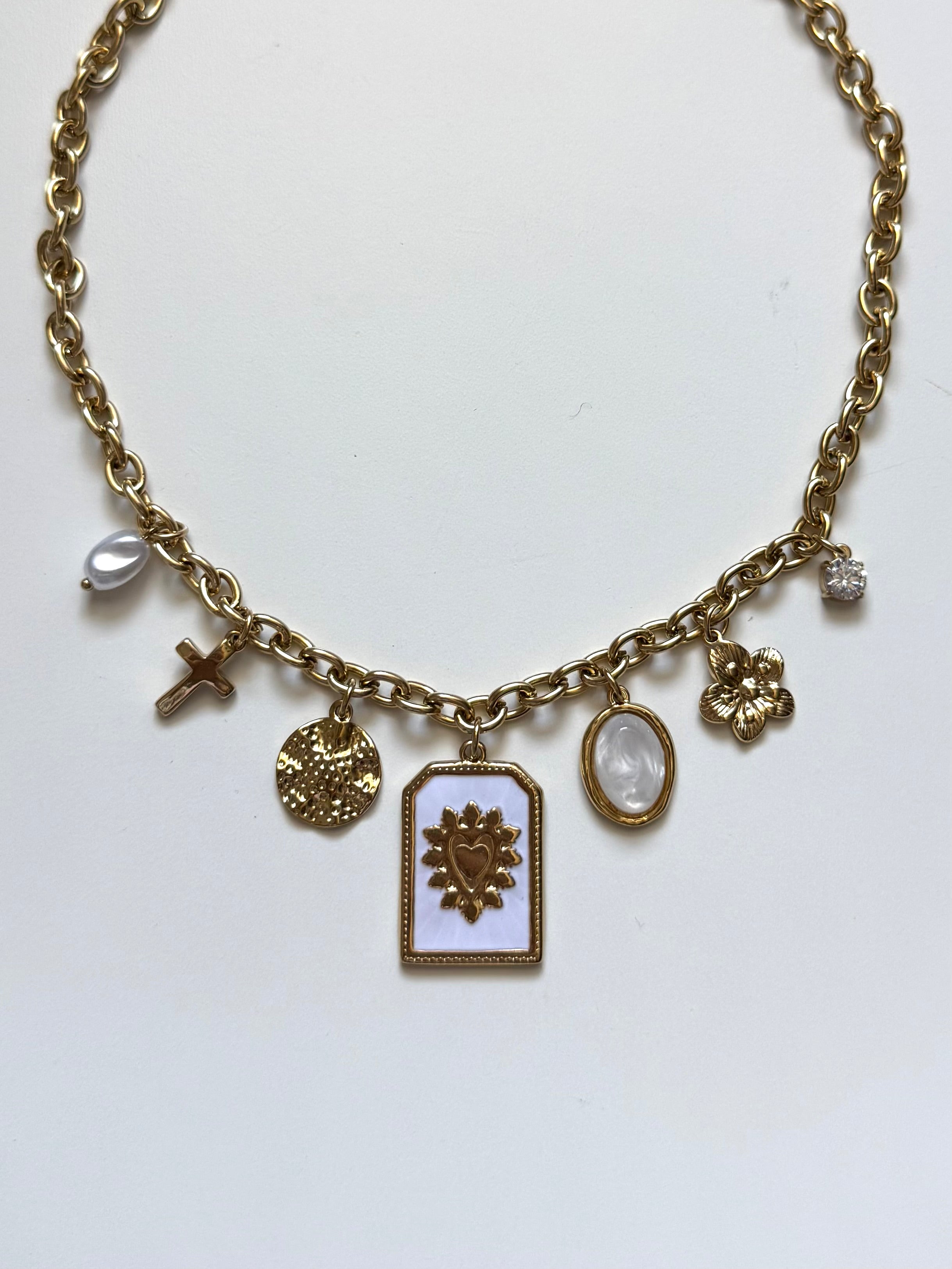 Collana Fede Fiorita