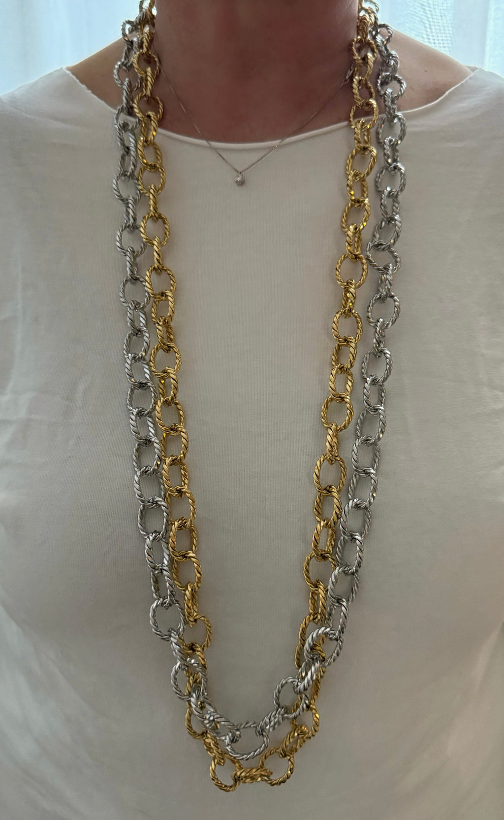 Collana Lunga Trama