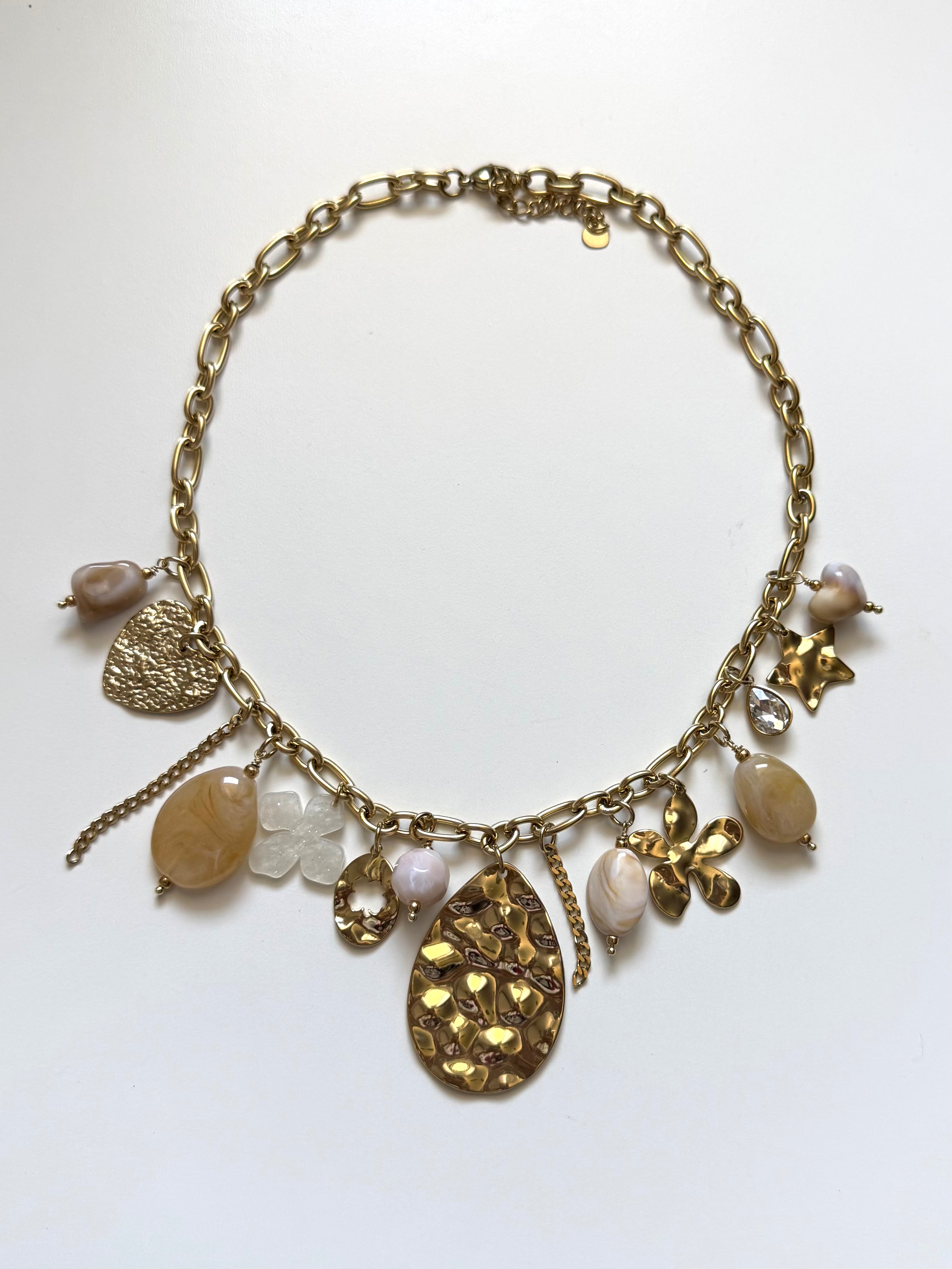 Collana Oriente con Charms