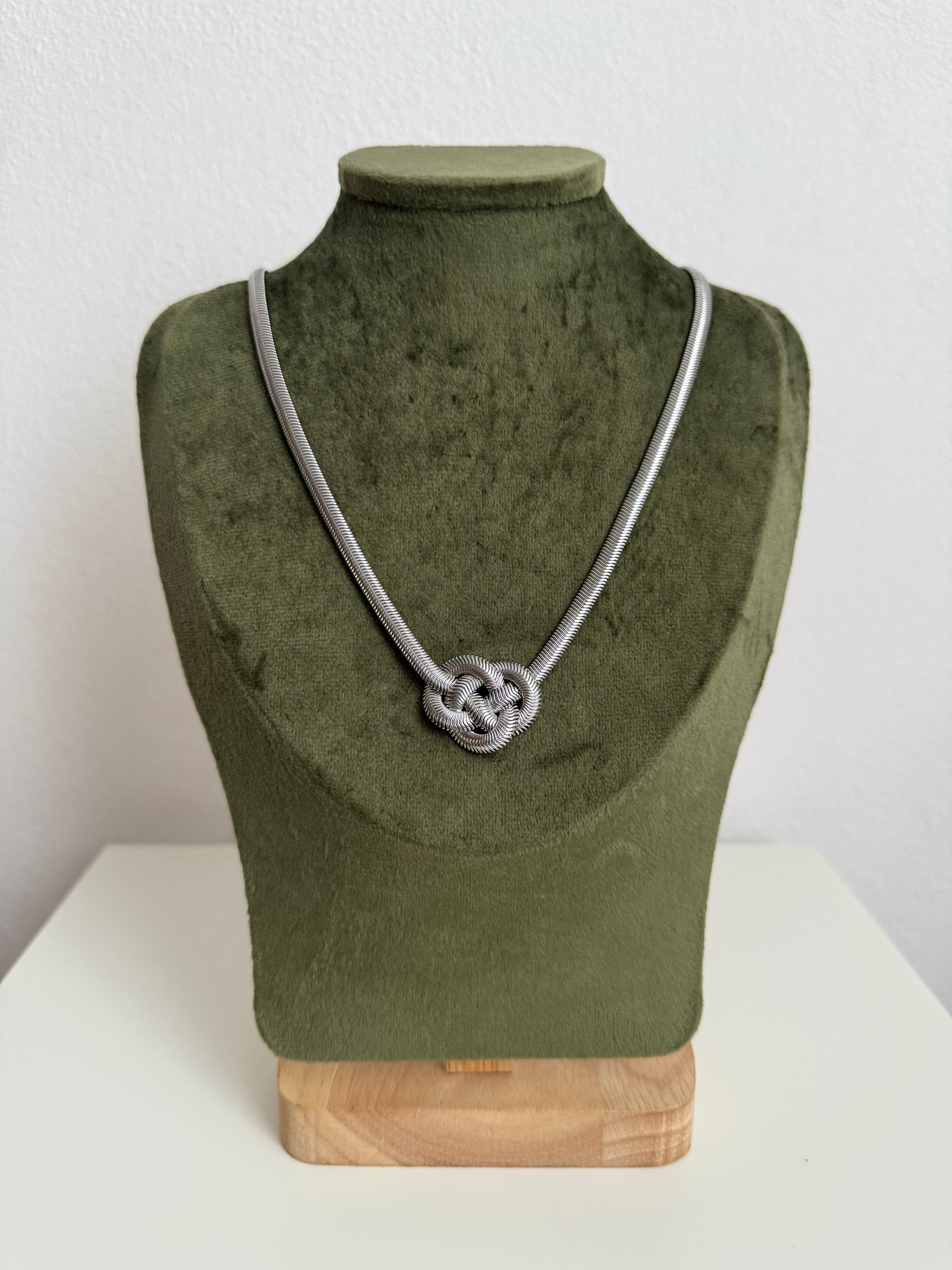 Collana Snake con Nodo