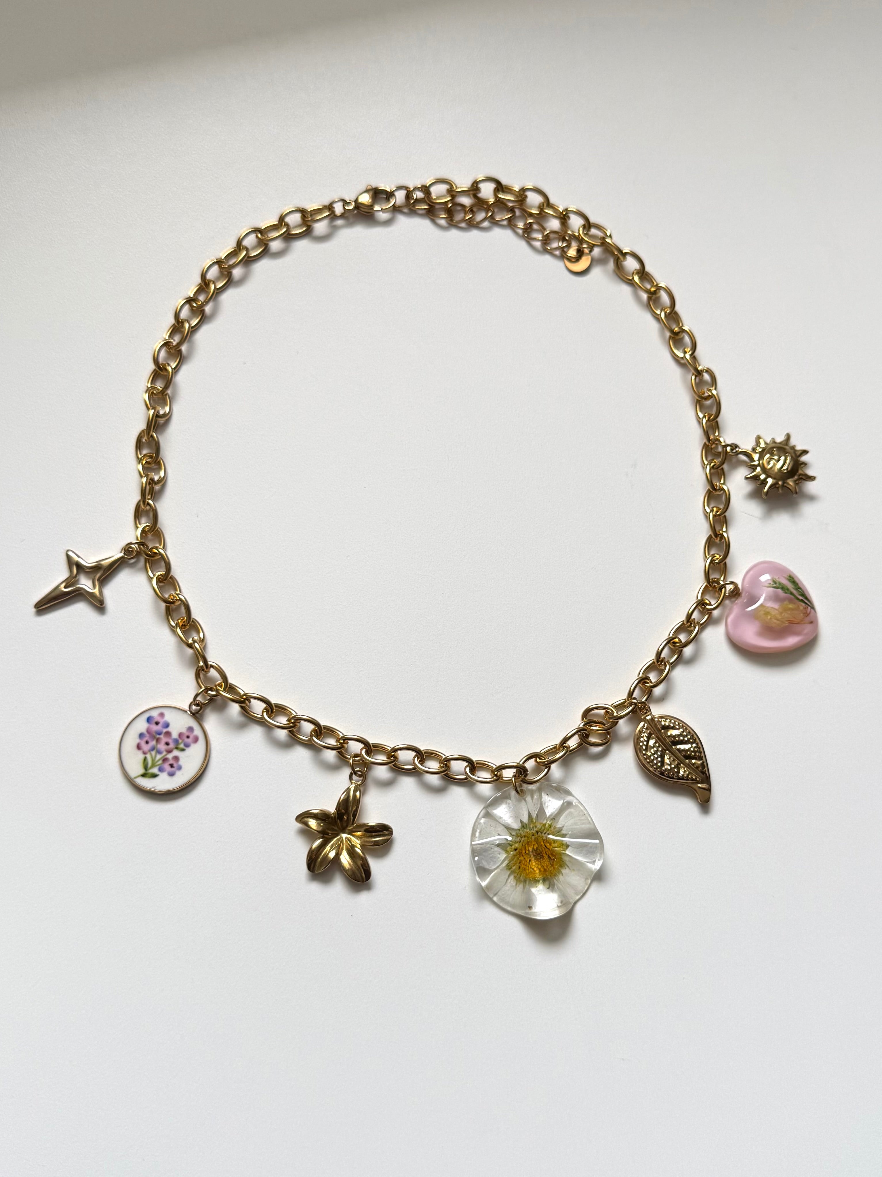 Collana Charm con Fiori in Resina