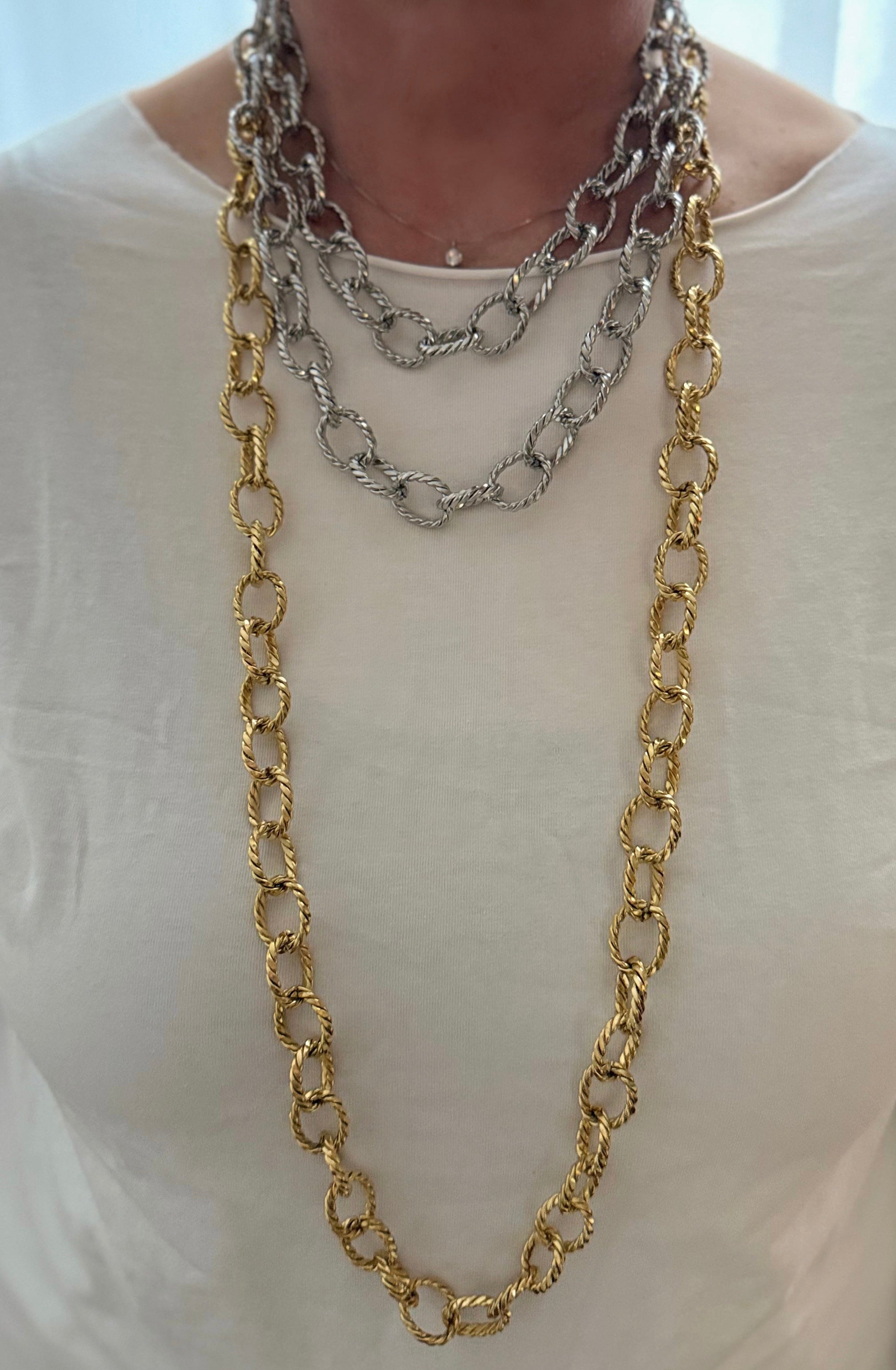 Collana Lunga Trama