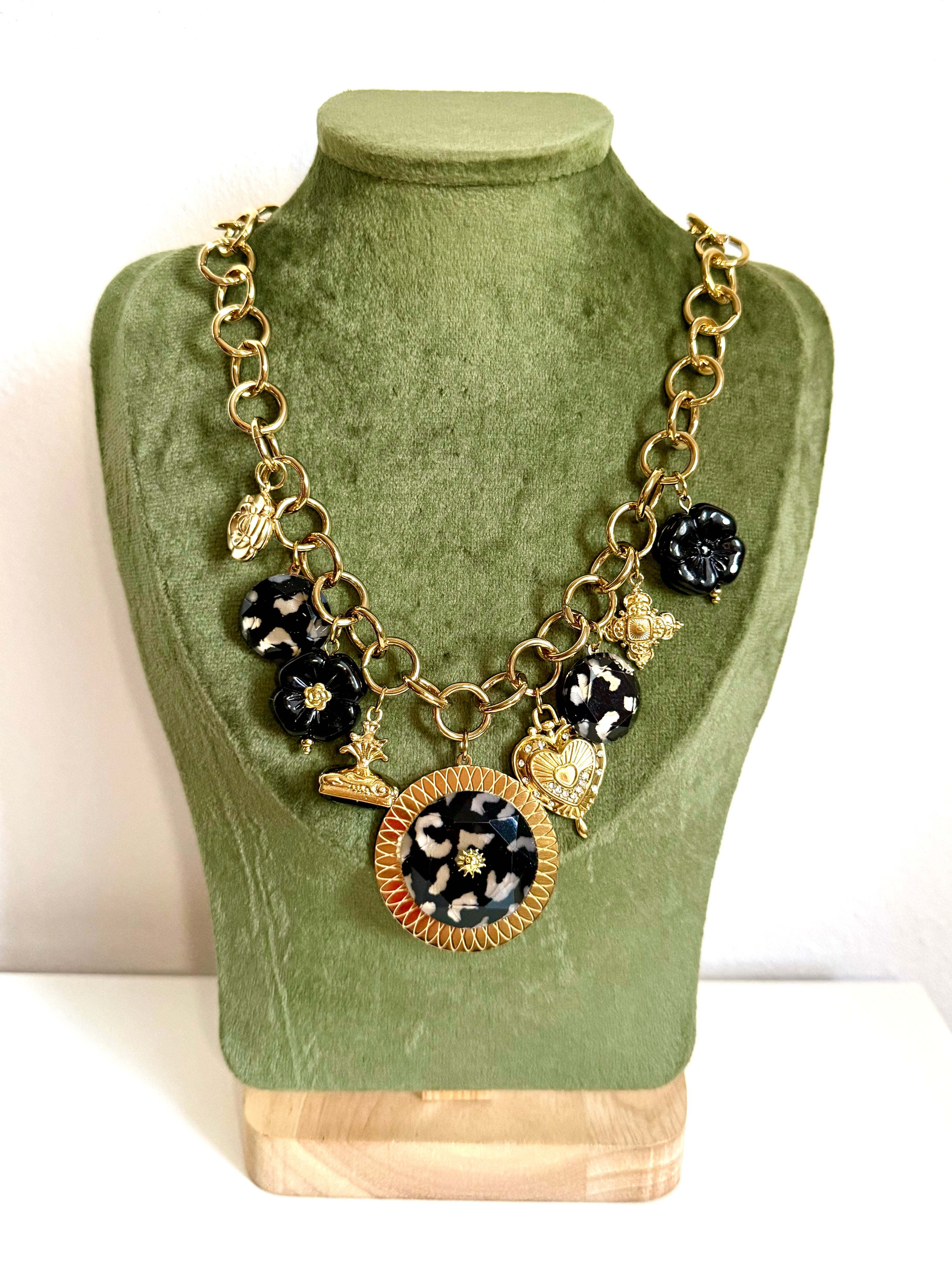 Collana Retrò con Charms