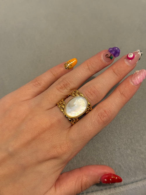 Anello Amira
