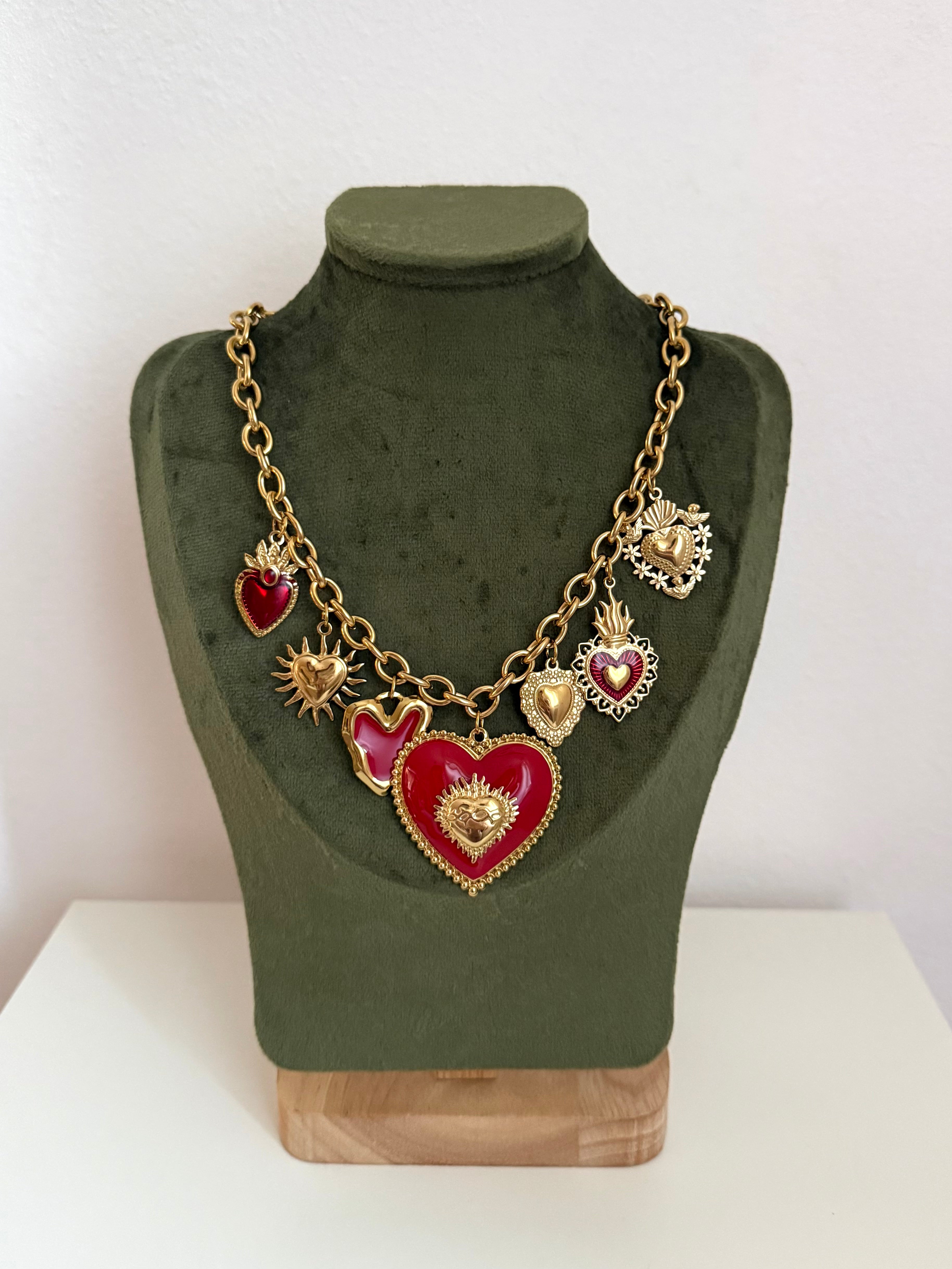 Collana Sacred Flames