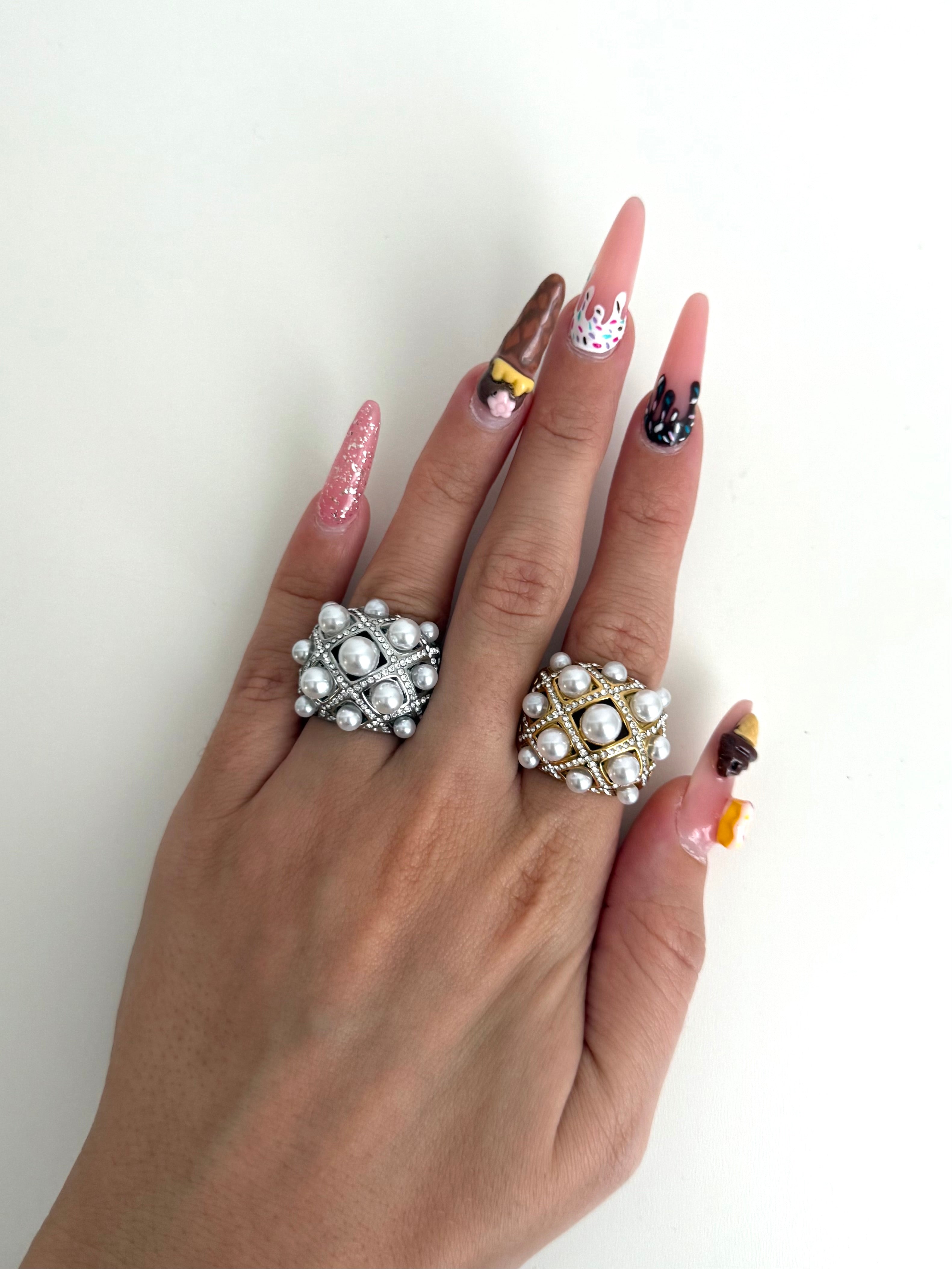 Anello Baroque