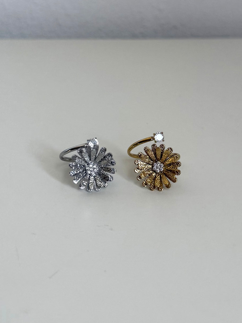 Anello Girasole con Punto Luce