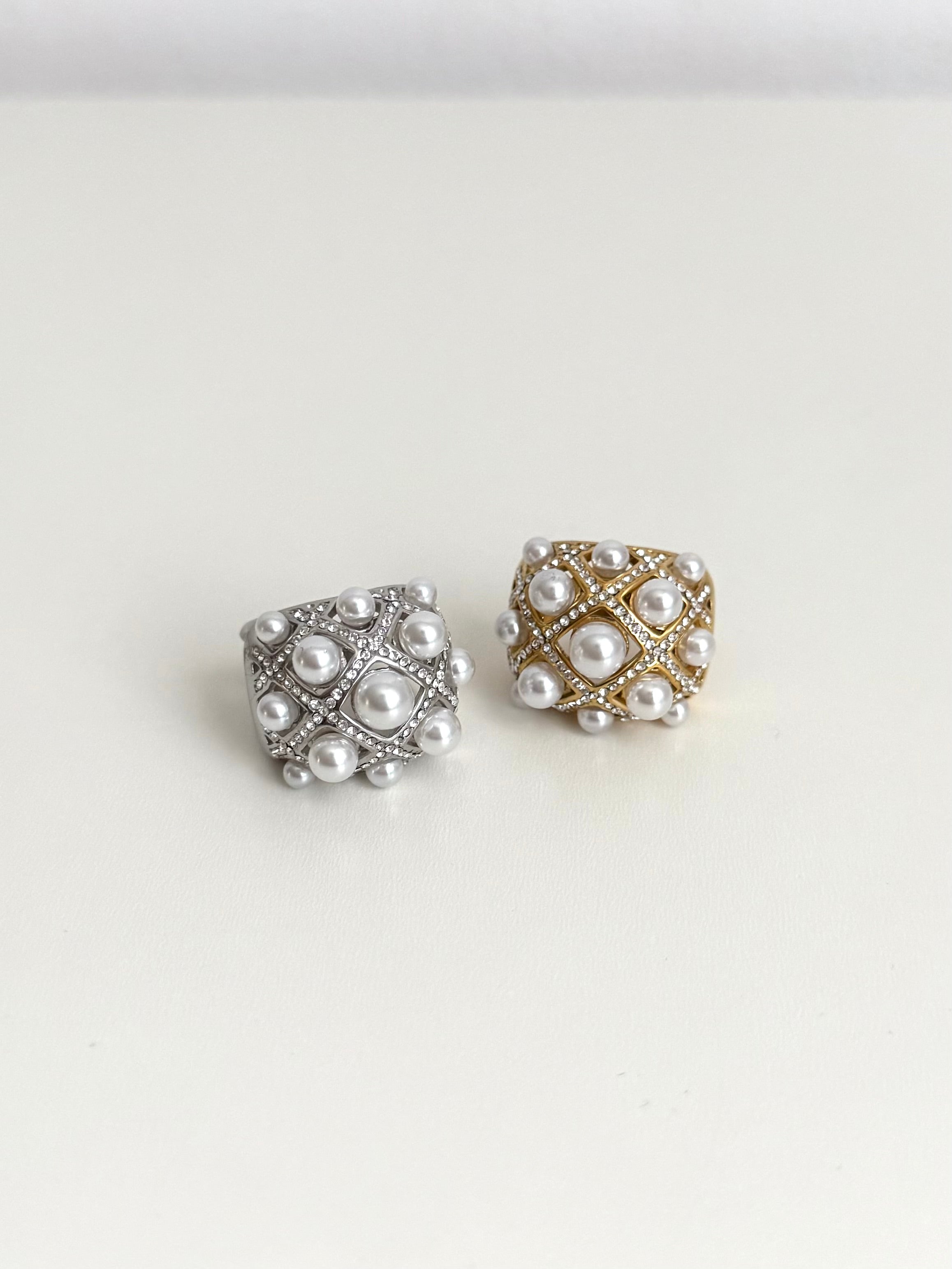 Anello Baroque