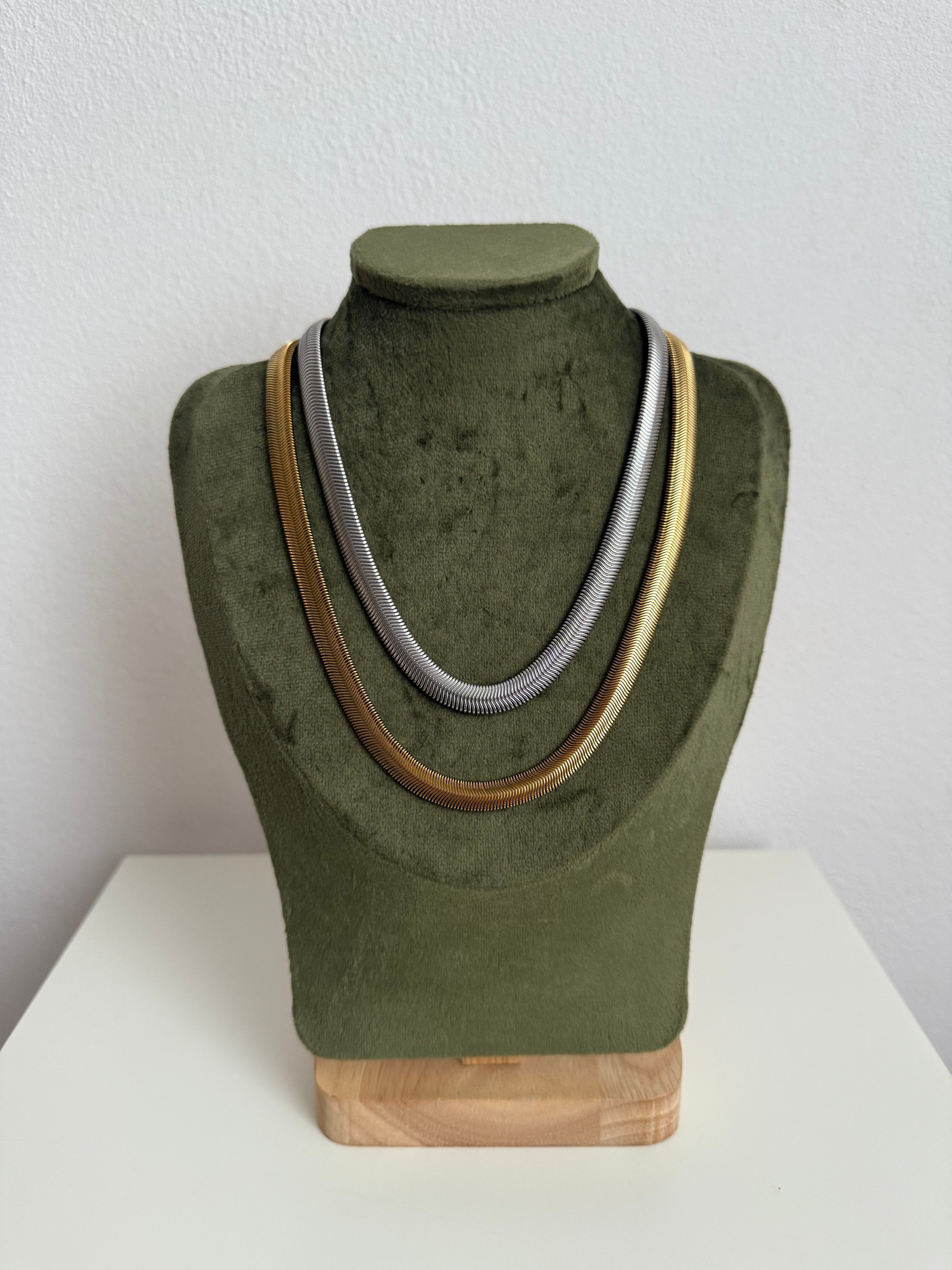 Collana Snake